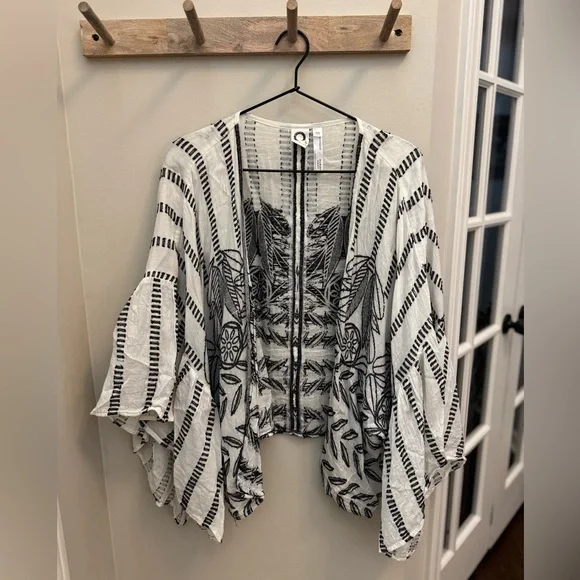 Anthropologie Akemi + Kin Annabella Ruffled Kimono - Picture 3 of 8